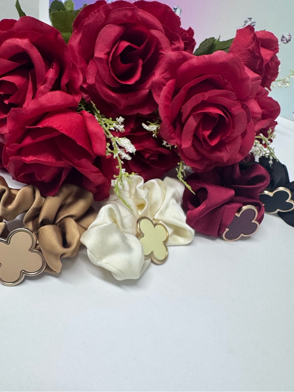 🍀YOU CHOOSE 2 PC SOFT CLOVER HAIR SCHRUNCHIES